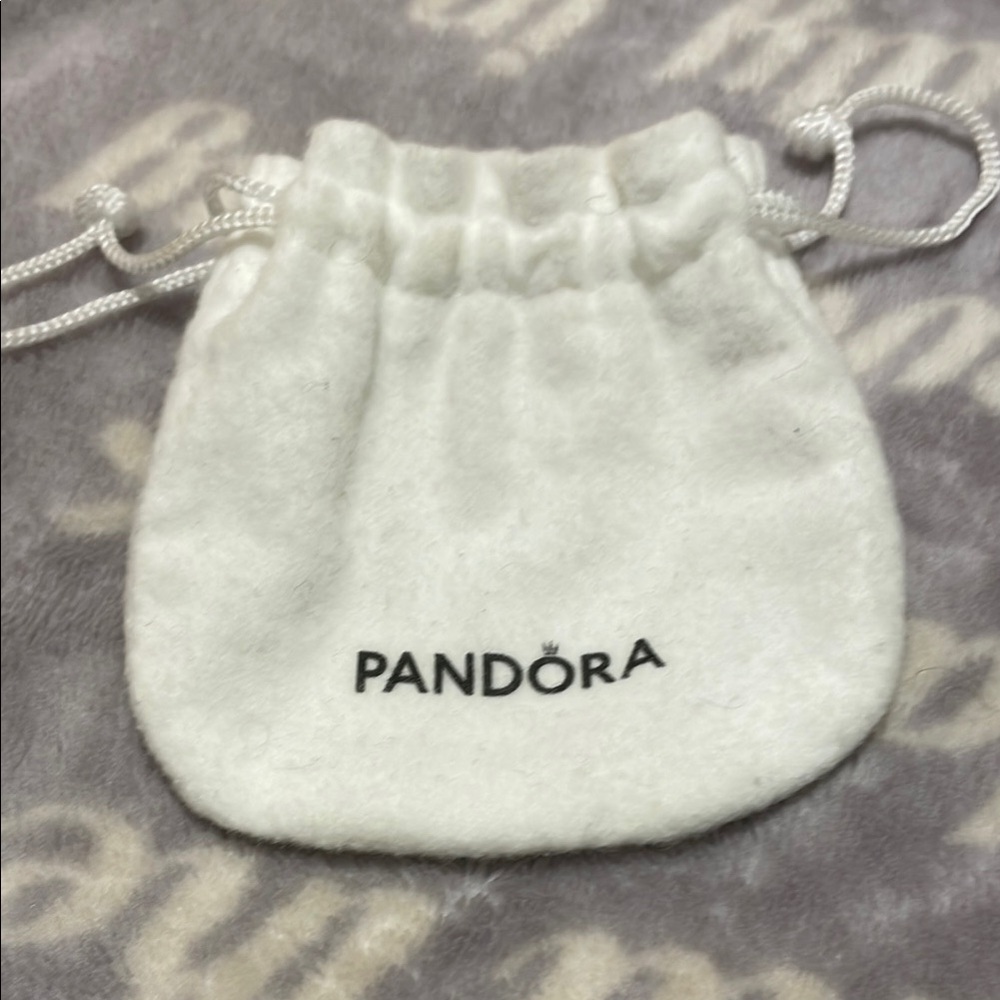 Pandora Rosegold charm bracelet - Picture 4 of 6